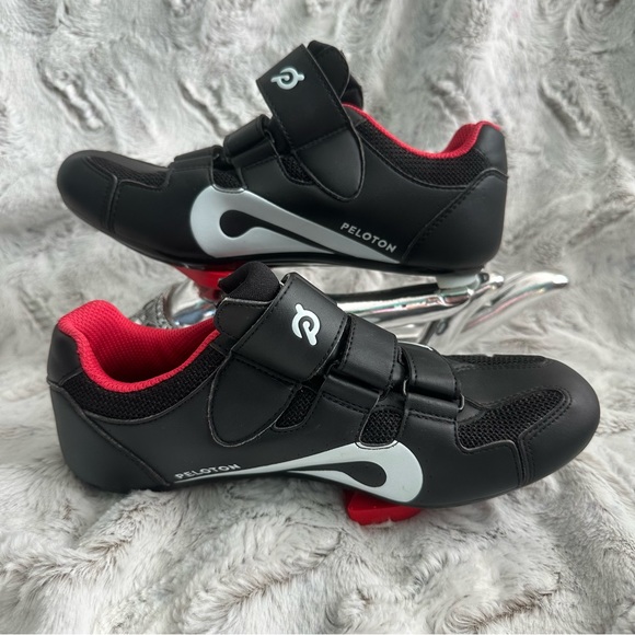 🚴🏻♀️Peloton Cycling Shoes🚴🏻♀️ - Picture 6 of 11